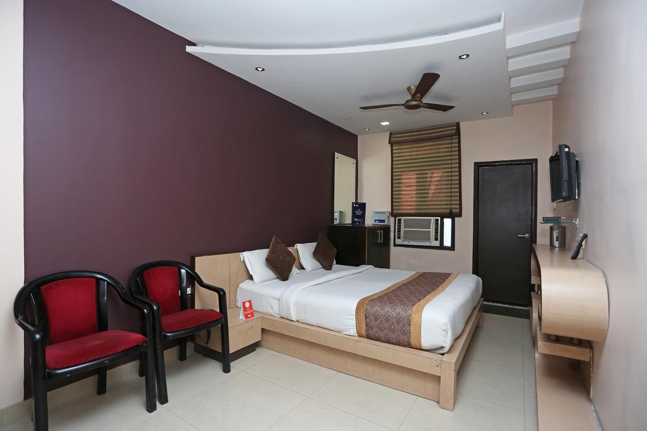 Oyo 11596 Sanjay Guest House Kānpur Eksteriør bilde